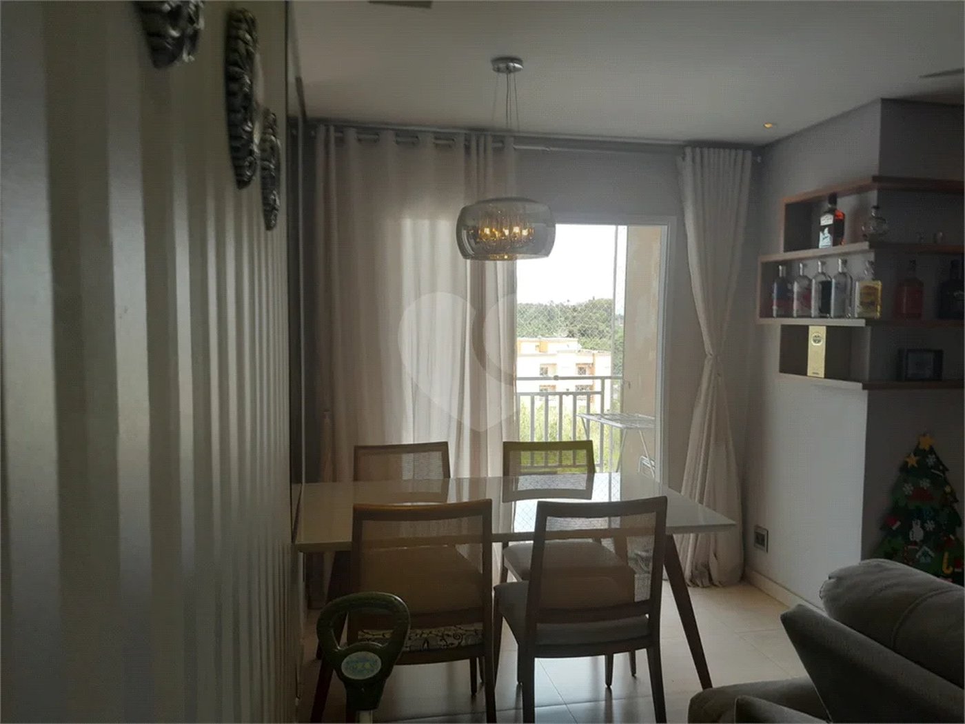 Apartamento à venda com 3 quartos, sendo 1 suíte,  em Jardim Bandeirantes, Louveira, SP