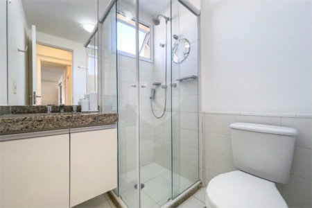 Apartamento à venda com 3 quartos, sendo 1 suíte, em Santo Amaro, São Paulo, SP