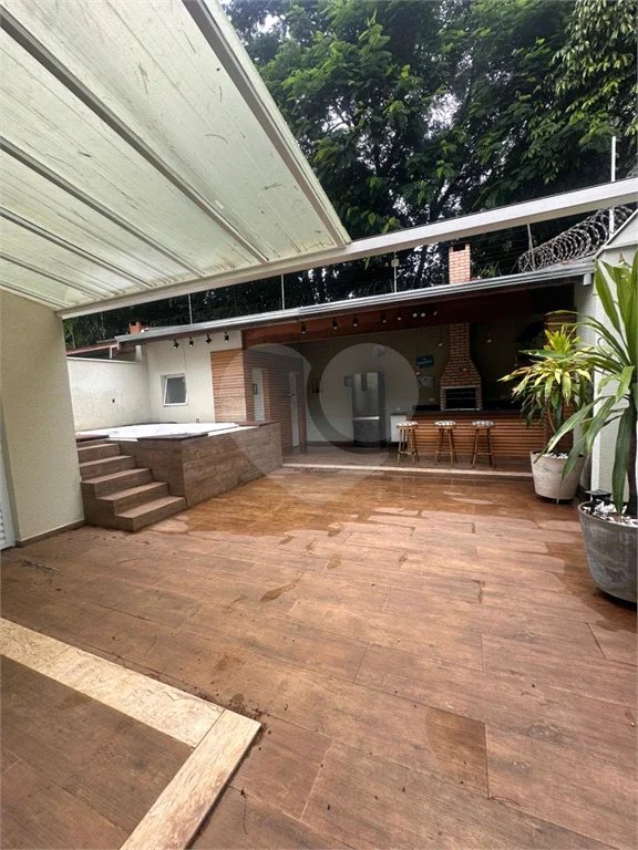 Casa de Condomínio com 3 Quartos e 2 banheiros à Venda, 311 m² por R$ 750.000