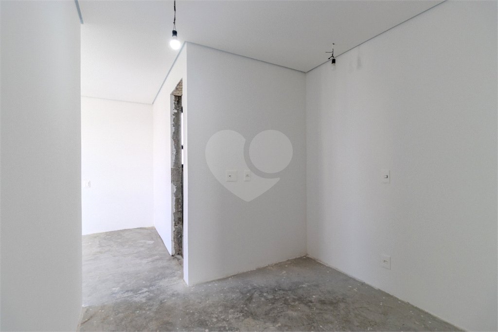 Apartamento à venda com 3 suítes em Campo Belo, São Paulo, SP