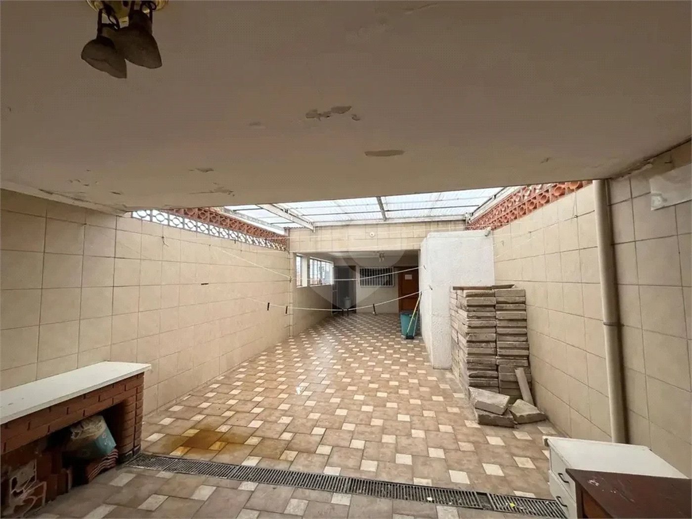 SOBRADO COM 350 M2 ( ABAIXO DO PREÇO DE MERCADO) 3 DORMITÓRIOS 3 SUÍTES SAÚDE