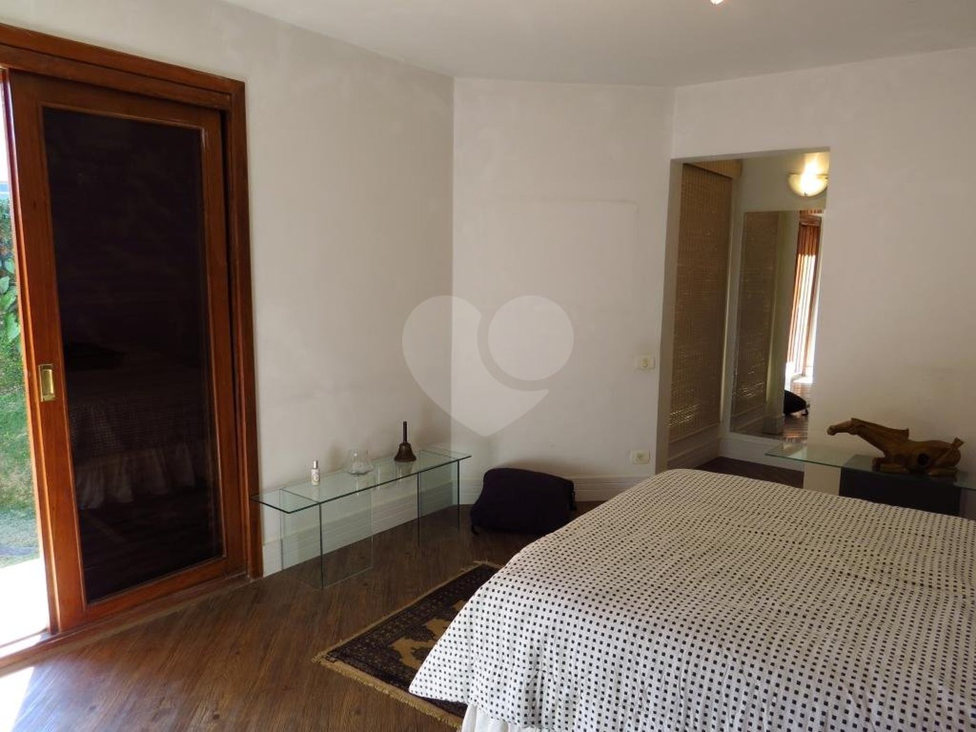 Casa de Vila à venda com 5 quartos, sendo 3 suítes, em Morumbi, São Paulo, SP