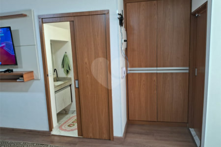 Casa de Vila à venda com 3 quartos, sendo 1 suíte, em Vila Pasti, Louveira, SP