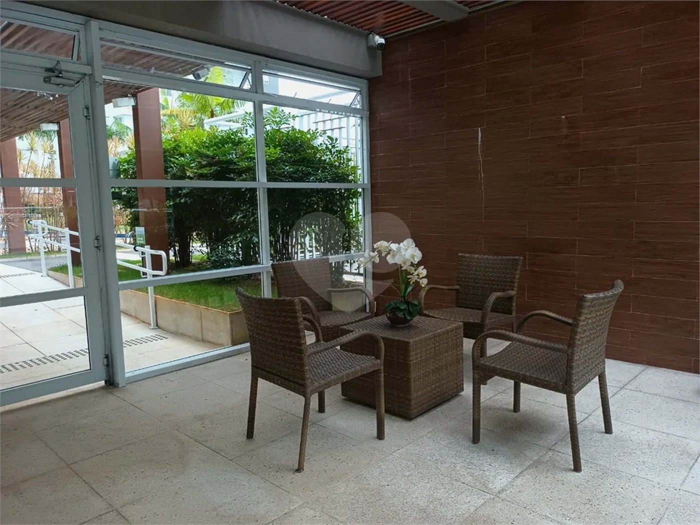 APARTAMENTO PARAÇAÇÃO COM 3 DORMITÓRIOS E 2 VAGAS DE GARGEM NA VILA ANASTÁCIO