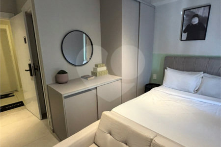 Studio mobiliado em andar alto com lazer completo em Indianópolis