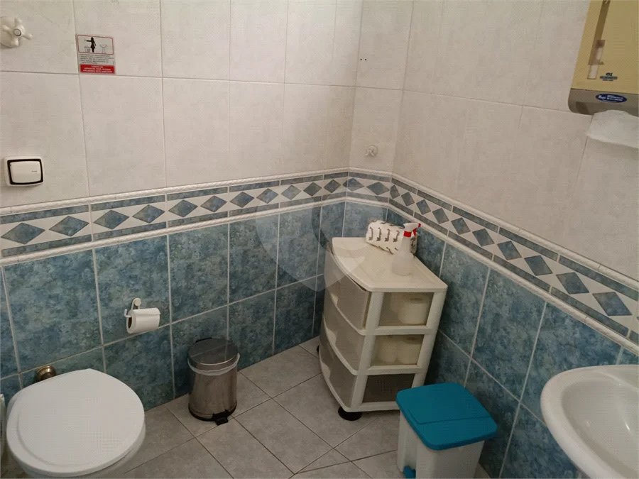 Casa comercial com 7 salas, 2 vagas no Paraiso