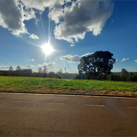 Terreno de 1400m² no Damha Golf com vista pro campo de Golf