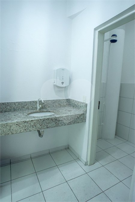 Lindo Salão Comercial para locação com 924m2 no Centro de Atibaia