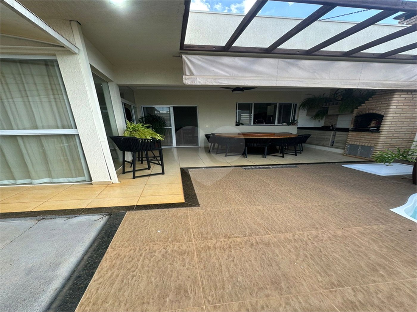 Casa térrea 2 quartos 1 suíte e piscina. Jardim Embaré