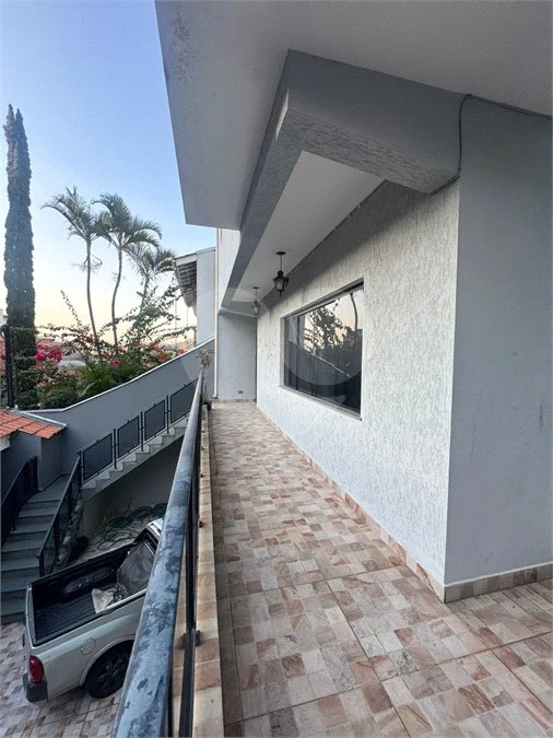 Sobrado com 3 quartos 1 suíte e 6 vagas de garagem no Jardim Guapira