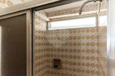 Este elegante apartamento em Higienópolis oferece 224m² de área muito bem distribuída, perfeito para quem valoriza conforto