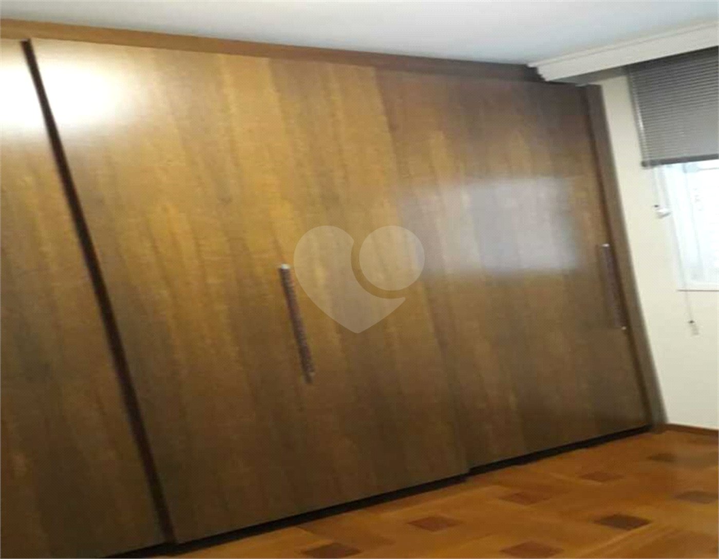 Lindo Apto Edifício Raquel Venda com Sacada gourmet.com 03 dormitórios 01 suíte