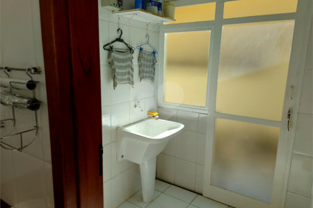 Casa charmosa e elegante localizada no deslumbrante Condomínio Villagio Capriccio Louveira SP