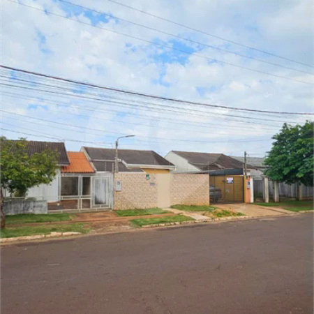 Casa à venda com 3 quartos, sendo 1 suíte, em Vila dos Professores, Ponta Porã - MS