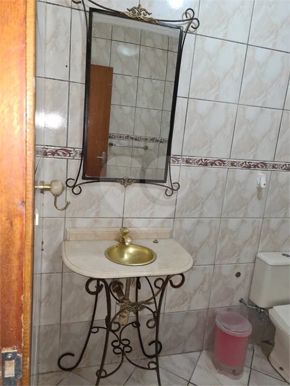 Casa à venda na Vila Esperança com 230m² 3 dormitórios 1 suíte 3 banheiros 3 vagas