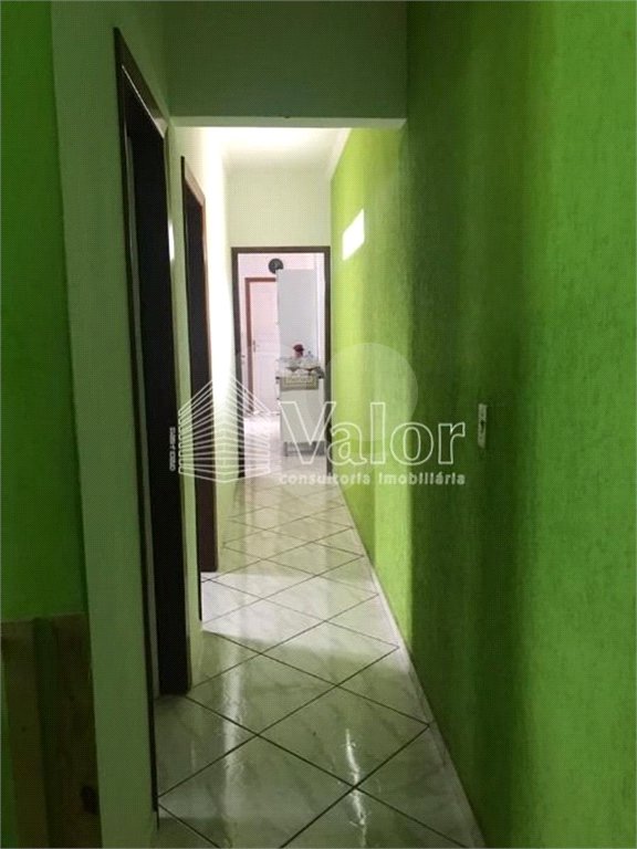 Sobrado para venda.
