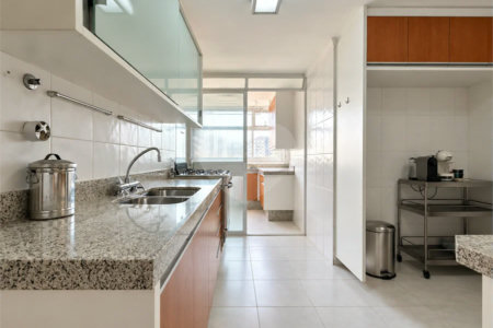 Apartamento com 3 dormitórios sendo 1 suíte à venda em Higienópolis, São Paulo - SP