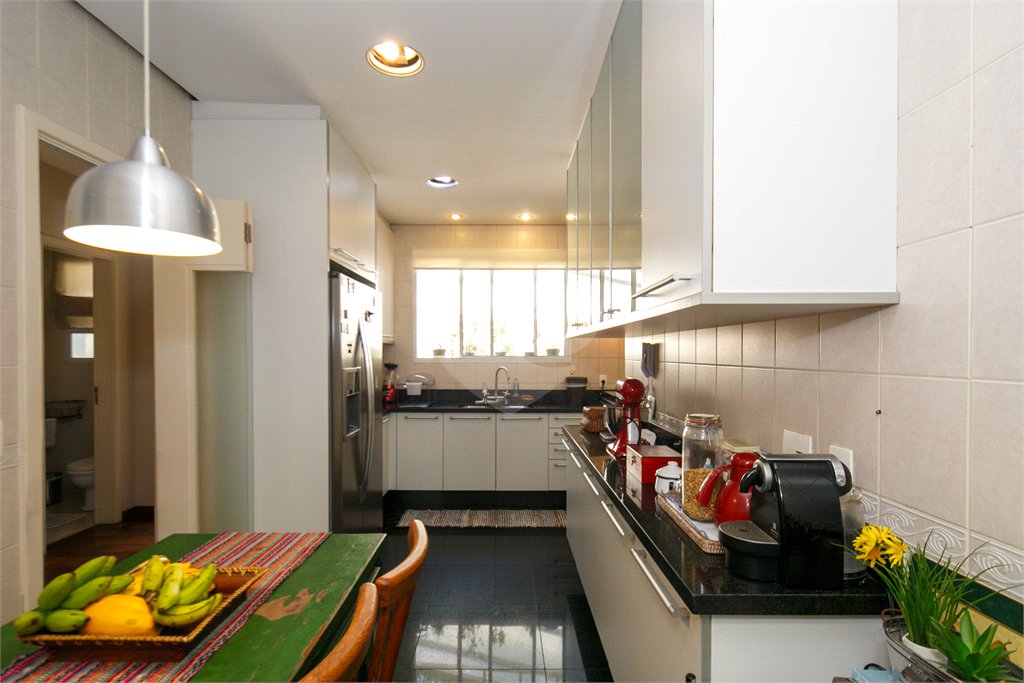 Casa à venda com 5 suítes no condomínio Villa Florida, São Paulo - SP
