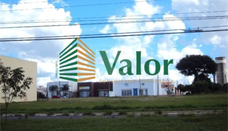 Terreno à venda em Jardim Bandeirantes, São Carlos, SP