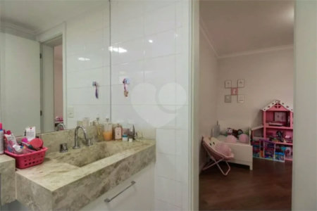 Apartamento na Mooca com 204m² amplo à venda 3 quartos, sendo 3 suítes, e 4 vagas