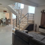 Linda Casa 3 dormitórios com piscina - R$ 950.000,00