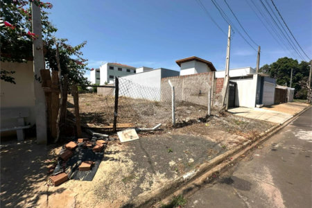 Terreno a venda na Vila Brasília