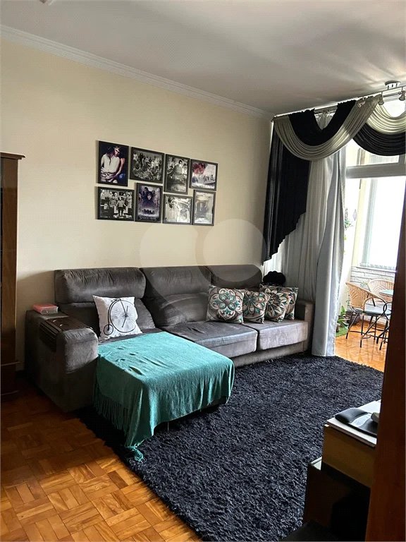 Apartamento amplo com 02 dormitórios, 01 suíte