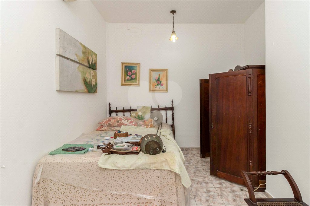 Casa a venda na Moóca 250m² três dormitórios sendo uma suíte duas vagas de garagem.