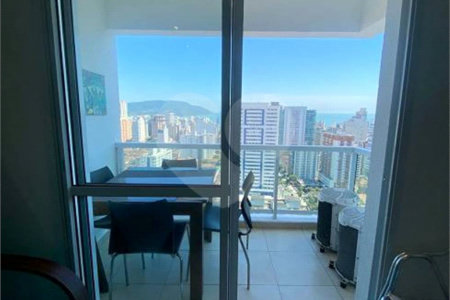 Cobertura no Edifício Emirado.