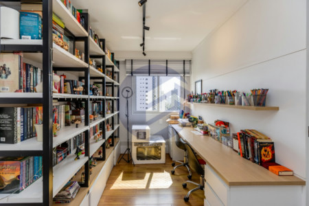 Duplex à venda com 3 quartos, sendo 3 suítes, em Vila Suzana 287m²