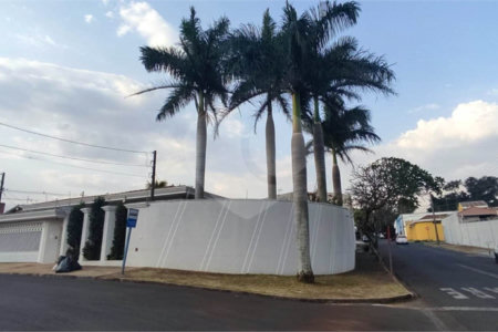 Casa para venda na Vila Carmem