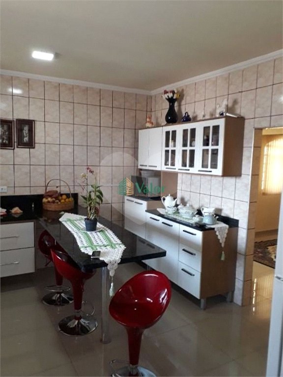 Casa á venda no cidade Aracy