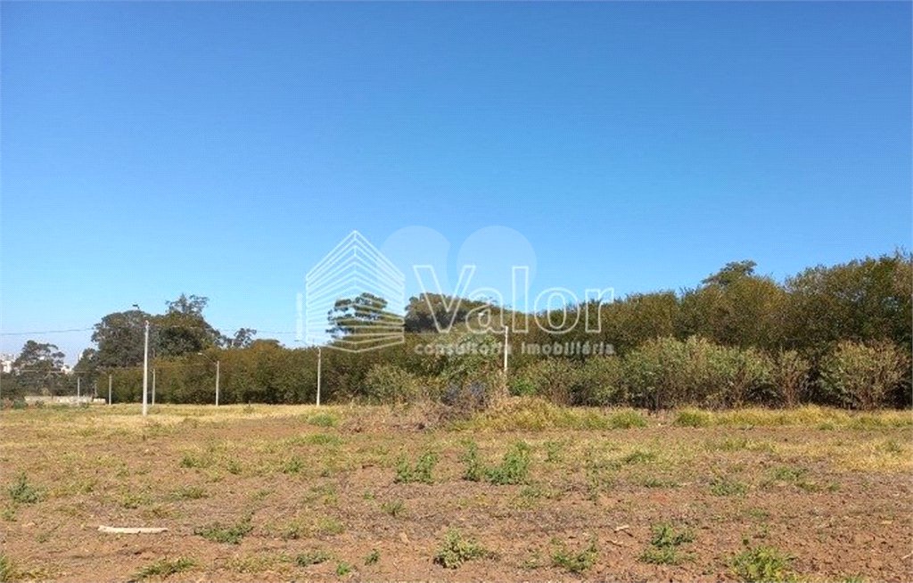 Terreno com 286,00 m² de área total.