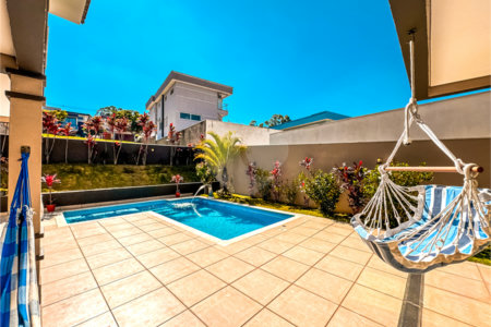 Sobrado à venda em Itupeva – 421,80 m² de terreno – 254,28 m² de área construída – 3 dormitórios – 4 banheiros – 4 vagas de garagem