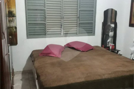 Casa térrea com amplo terreno