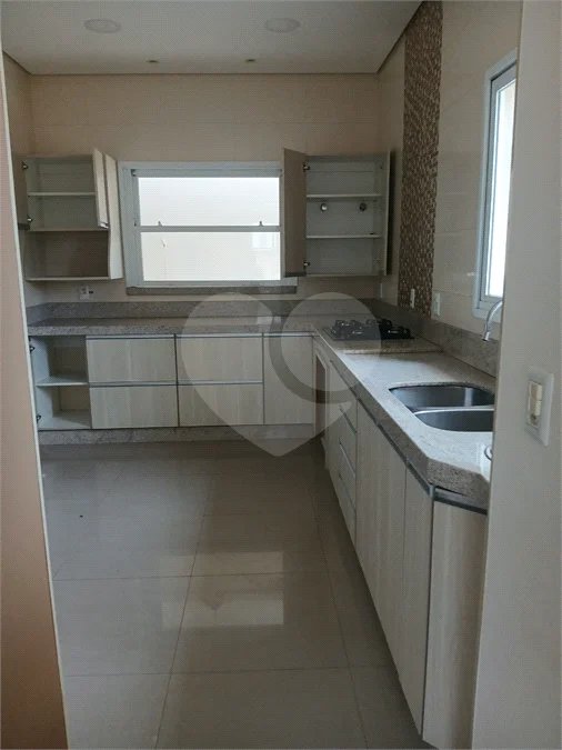 Casa para Locação no Condomínio Recanto dos Paturis em Vinhedo/SP