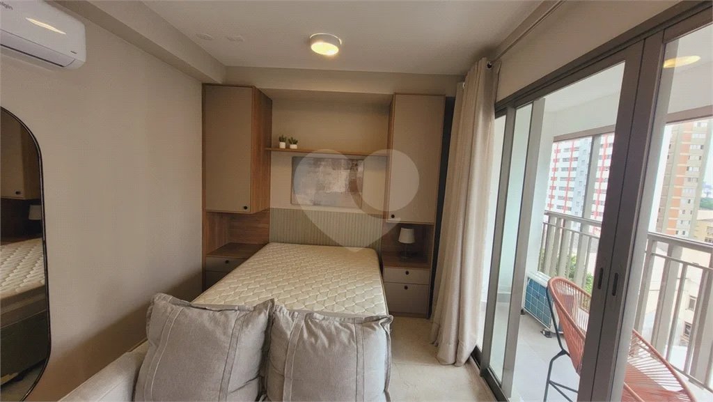 Studio sofisticado, totalmente mobiliado e pronto para morar