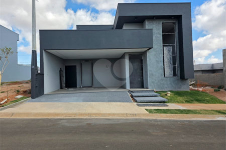 Casa térrea no residencial Villeneuve - São Carlos/SP
