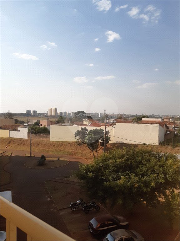 Apartamento no Condomínio Residencial Jardim das Torres.
