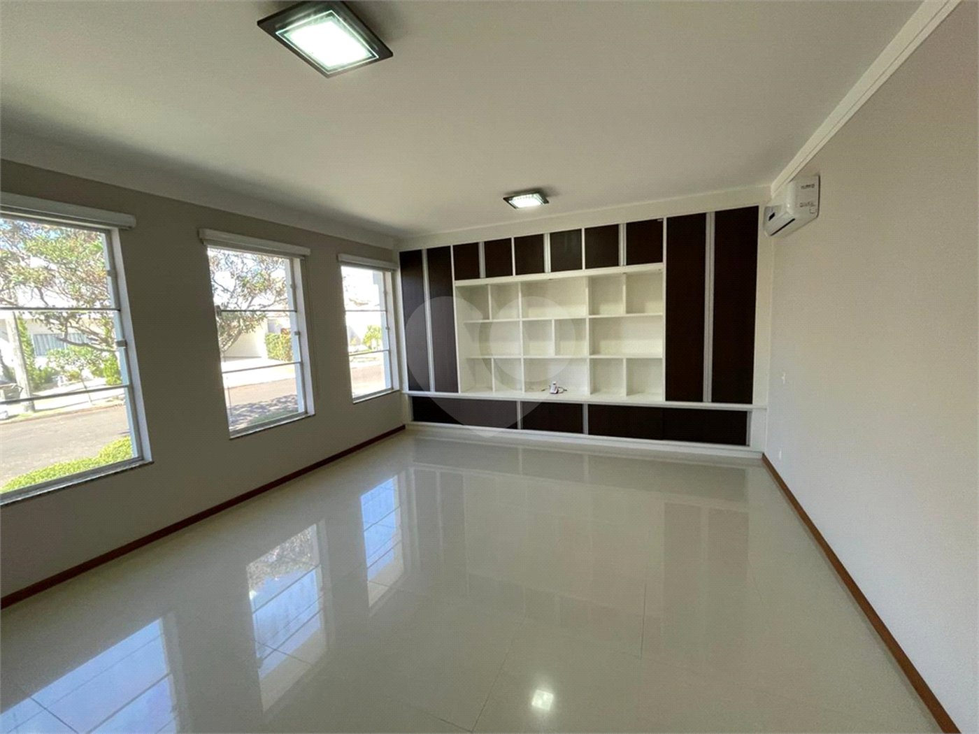 Casa de alto padrão, térrea no condomínio fechado Damha I em São Carlos.