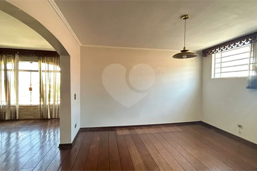 Venda Casa com 4 Dormitórios no Parque Santa Cecília