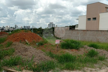 Terreno à Venda no Bairro Santa Julia - São Carlos