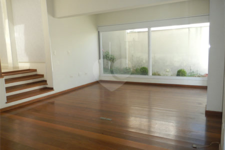 Casa à venda na Saúde c/293m2 - 4 Suítes/4 Salas/3 Vagas na garagem
