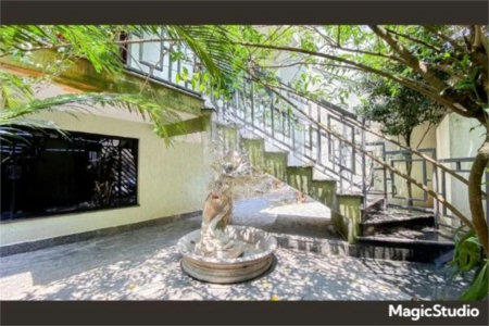 Casa com 540m² , 5 dormitórios , sendo 4 suítes , 10 vagas , à venda no bairro Jardim , em Santo André