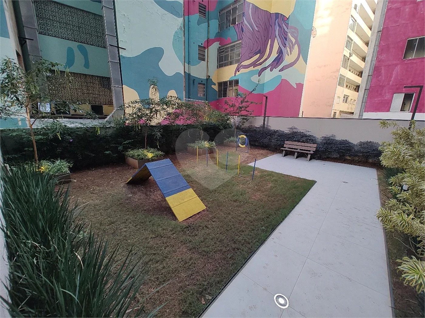 Studio Mobiliado na República – 22m² com Varanda