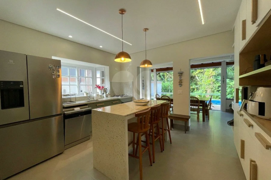 Casa à venda com 4 suítes em Riviera de São Lourenço, Bertioga, SP