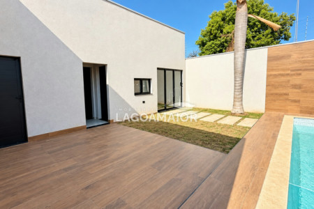 Casa à venda ou para alugar com 4 quartos, sendo 2 suítes, no Centro, Três Lagoas - MS