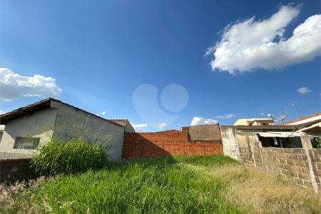 Terreno a venda no bairro Jardim Beatriz