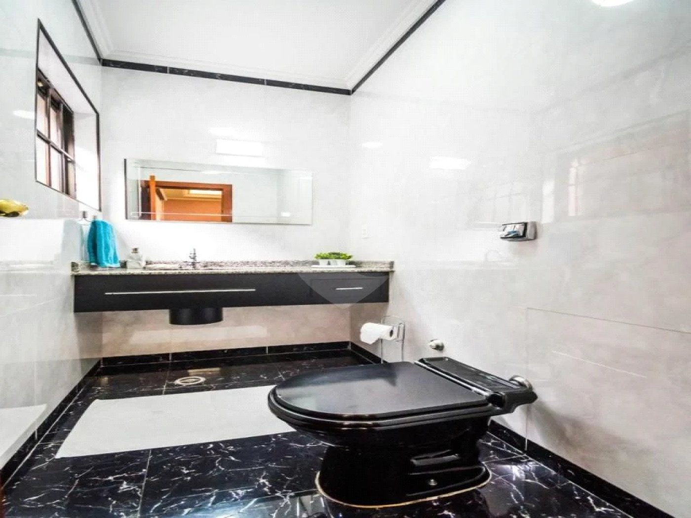Casa à venda ou para alugar com 4 suítes em Saúde, São Paulo, SP