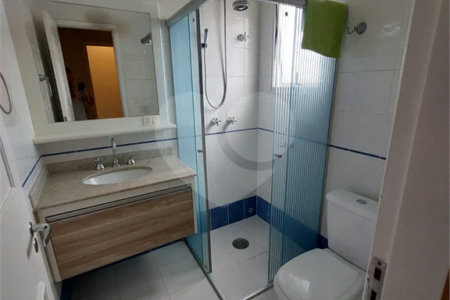 Sobrado á venda com 102m²- Vila Bertioga.